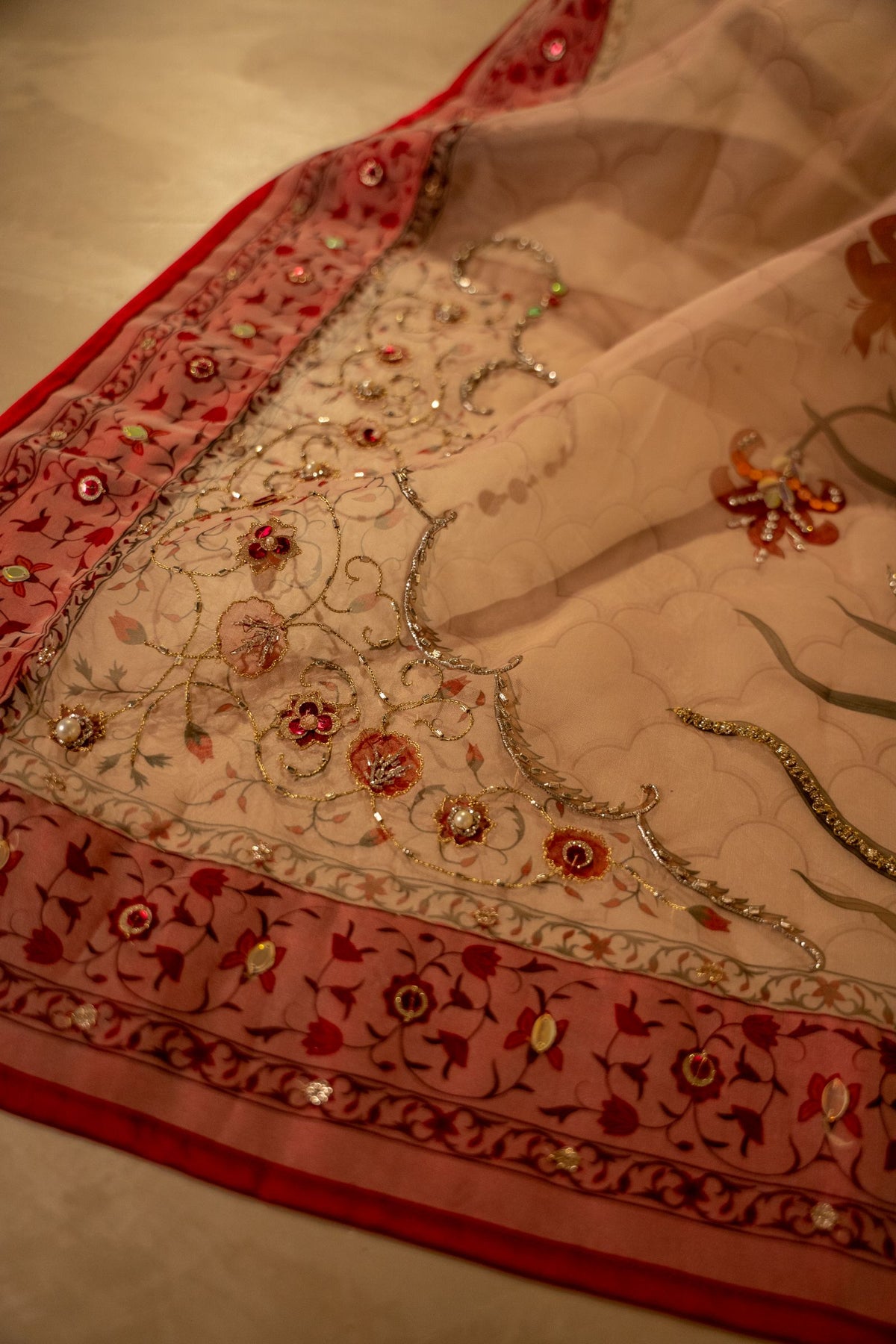Roshanay - Shawl