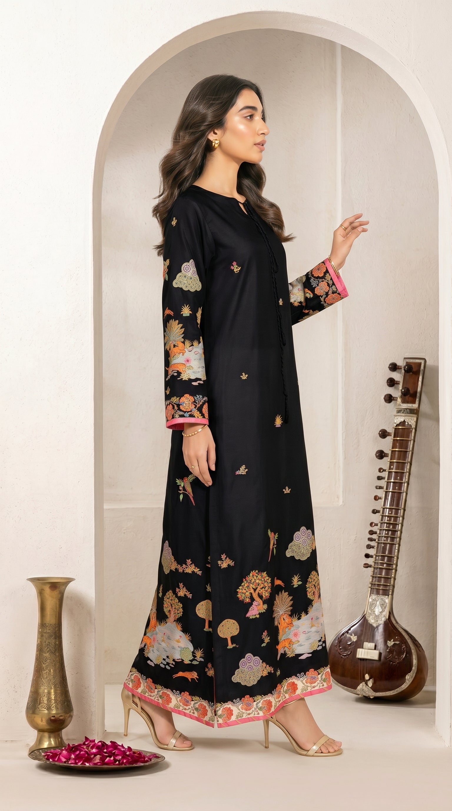 Secret Garden Kaftaan (Black)